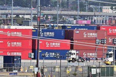 Trung Quốc nói sẵn sàng “đấu đến cùng” sau khi Mỹ cảnh báo áp thuế 100%