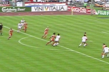 Van Basten rực sáng đưa Hà Lan lên ngôi vô địch Euro 1988