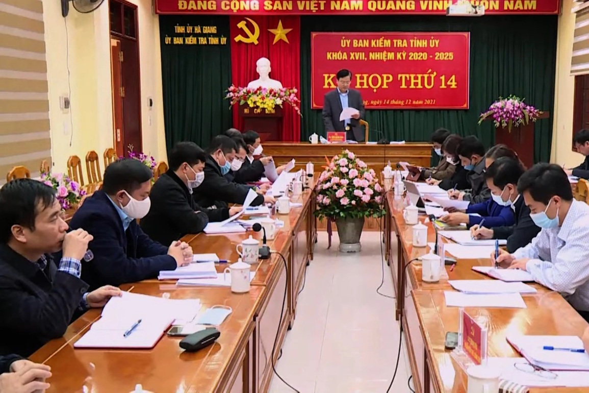 Hà Giang kỷ luật nhiều cán bộ, lãnh đạo Ban Nội chính Tỉnh ủy - 1 Hà Giang kỷ luật nhiều cán bộ, lãnh đạo Ban Nội chính Tỉnh ủy - 1