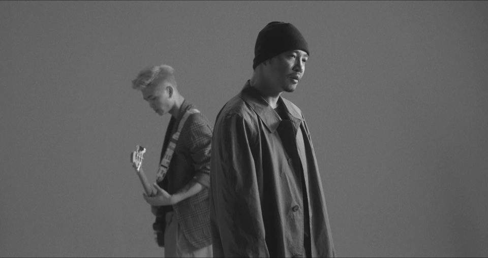 Hà Lê vừa hát, nhảy hiphop và đọc rap trong “Biển nhớ” - 3 Hà Lê vừa hát, nhảy hiphop và đọc rap trong “Biển nhớ” - 3