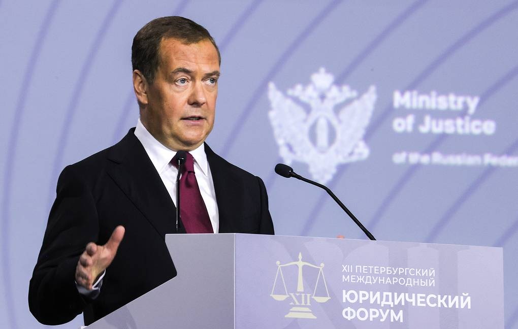 Nga cảnh báo nguy cơ chiến tranh thế giới sau lệnh bắt giữ của ICC - 1