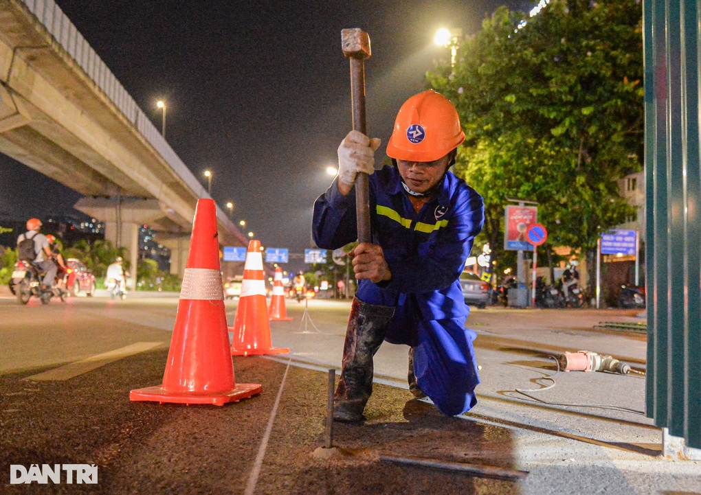 Hà Nội: Lô cốt dài 60m, rộng 6m mọc lên trong đêm trên đường Nguyễn Trãi - 9 Hà Nội: Lô cốt dài 60m, rộng 6m mọc lên trong đêm trên đường Nguyễn Trãi - 9