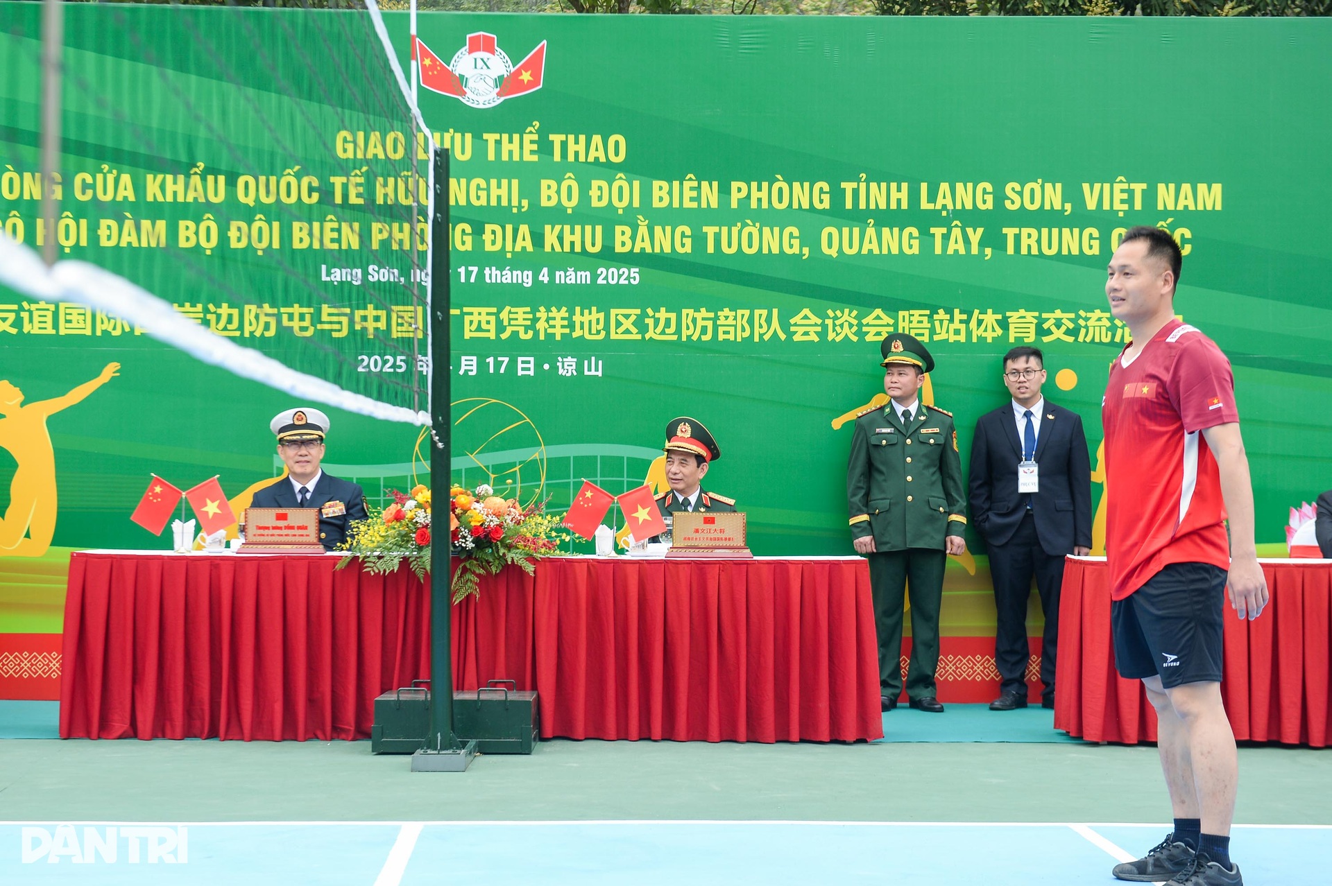 Những hoạt động giao lưu của Bộ trưởng Quốc phòng Trung Quốc tại Việt Nam - 11 Những hoạt động giao lưu của Bộ trưởng Quốc phòng Trung Quốc tại Việt Nam - 11