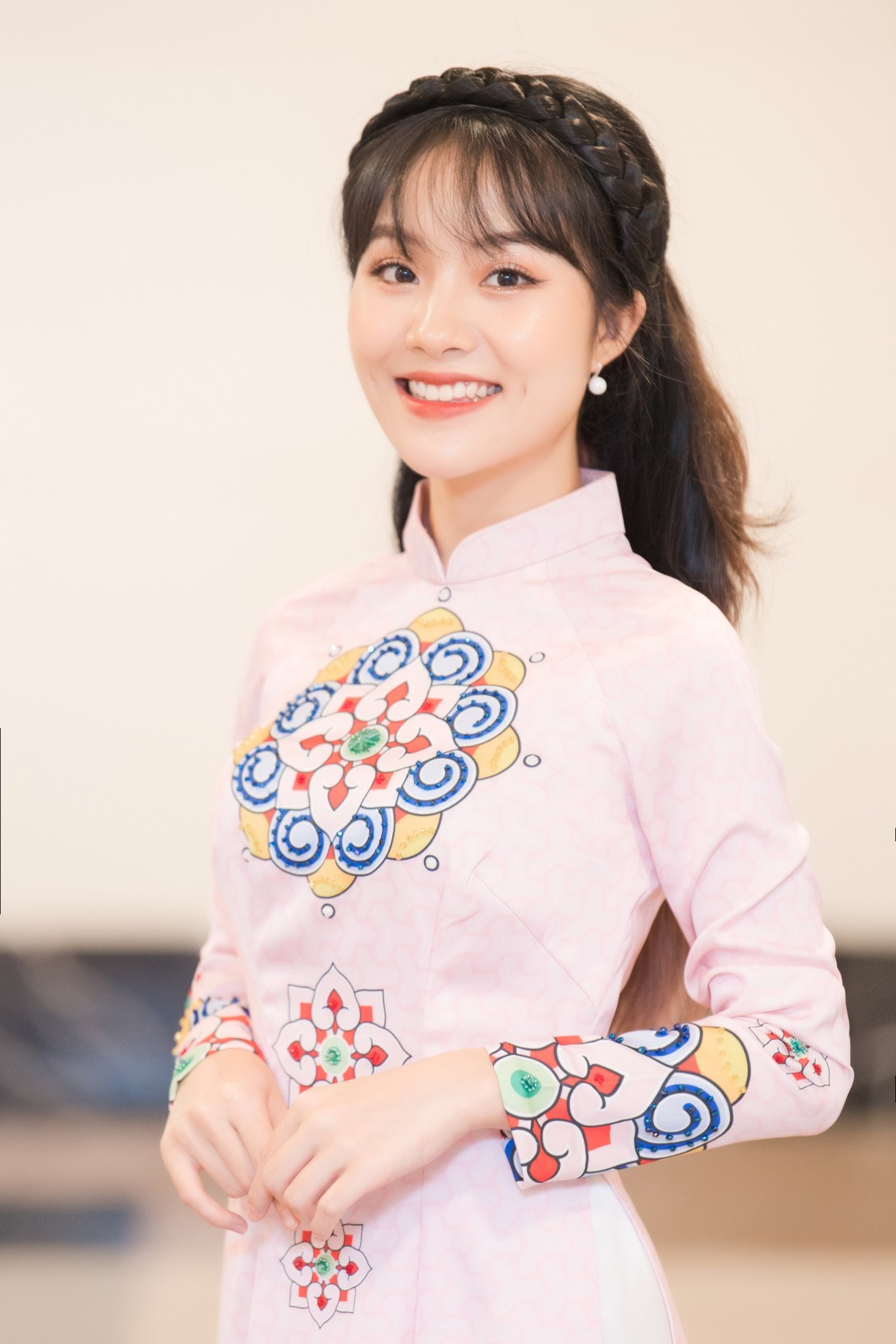 Bị chê chỉ biết nhảy nhót, hot girl Phú Thọ khoe bảng thành tích ấn tượng - 2 Bị chê chỉ biết nhảy nhót, hot girl Phú Thọ khoe bảng thành tích ấn tượng - 2