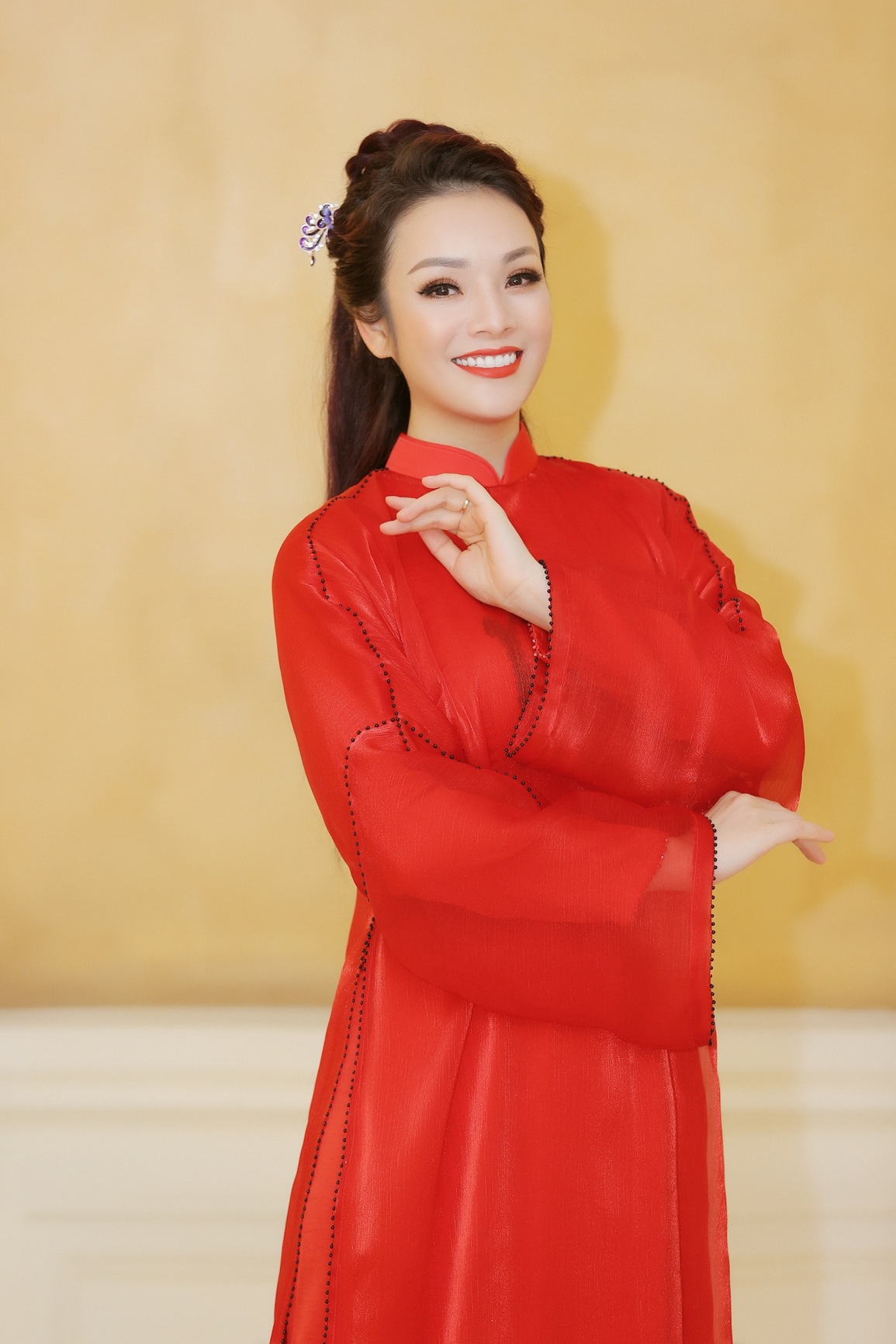 Tân Nhàn hát xẩm trên sân khấu Xuân quê hương - 3 Tân Nhàn hát xẩm trên sân khấu Xuân quê hương - 3