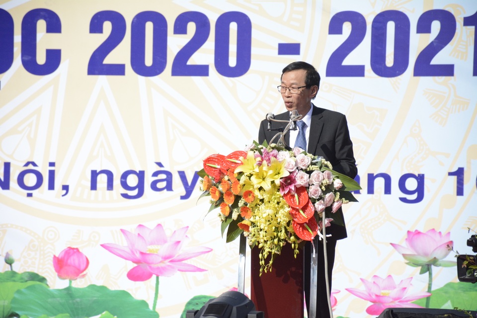 Hiệu trưởng ĐH Sư phạm Hà Nội: “Hãy biết sẻ chia để bồi đắp tử tế” - 3 Hiệu trưởng ĐH Sư phạm Hà Nội: “Hãy biết sẻ chia để bồi đắp tử tế” - 3