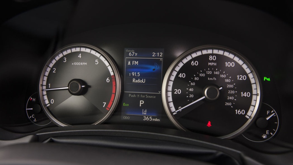 Chủ xe Lexus NX 300 không cần sốt ruột với phiên bản nâng cấp 2021 - 2 Chủ xe Lexus NX 300 không cần sốt ruột với phiên bản nâng cấp 2021 - 2