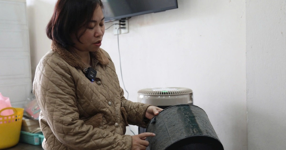 View - Ở nhà tiền tỷ Hà Nội, dân khốn khổ vì bụi bám từng lớp, khói đen quanh nhà | Báo Dân trí