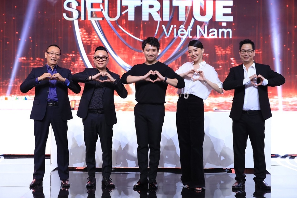 Ròm vượt xa các đối thủ, giành giải phim được yêu thích nhất - 2 Ròm vượt xa các đối thủ, giành giải phim được yêu thích nhất - 2