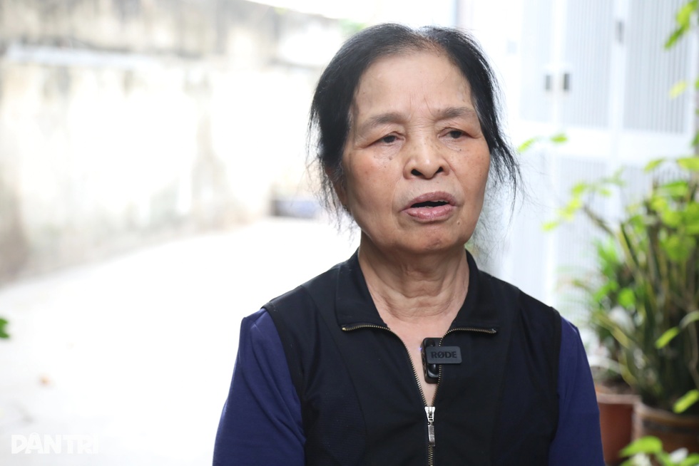 Ở nhà tiền tỷ Hà Nội, dân khốn khổ vì bụi bám từng lớp, khói đen quanh nhà - 7 Ở nhà tiền tỷ Hà Nội, dân khốn khổ vì bụi bám từng lớp, khói đen quanh nhà - 7