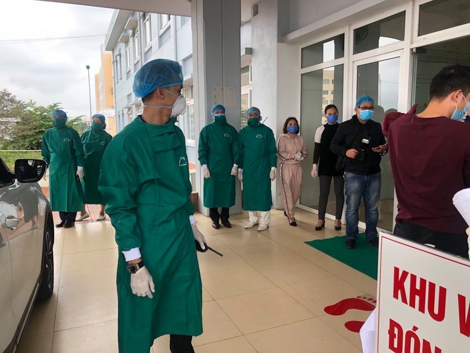 Lấy mẫu trên bao bì xét nghiệm virus SARS-CoV-2 với thực phẩm nhập khẩu - 2 Lấy mẫu trên bao bì xét nghiệm virus SARS-CoV-2 với thực phẩm nhập khẩu - 2