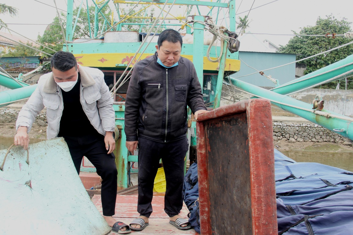 Điều gì khiến ngư dân càng vươn khơi càng thua lỗ? - 3 Điều gì khiến ngư dân càng vươn khơi càng thua lỗ? - 3