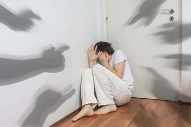 Cô gái loạn thần vì nghiện món đồ giới trẻ tưởng không độc hại