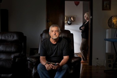 Cựu binh Úc trở lại VN trao trả cuốn sổ thơ của người lính họ Phan