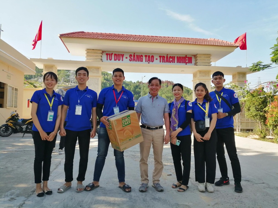 Đại học Luật Huế: Nhiều hoạt động hỗ trợ tân sinh viên nhập học năm 2020 - 2 Đại học Luật Huế: Nhiều hoạt động hỗ trợ tân sinh viên nhập học năm 2020 - 2