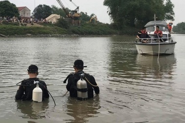 Nam thanh niên nhảy cầu sau tin nhắn "con bất hiếu"