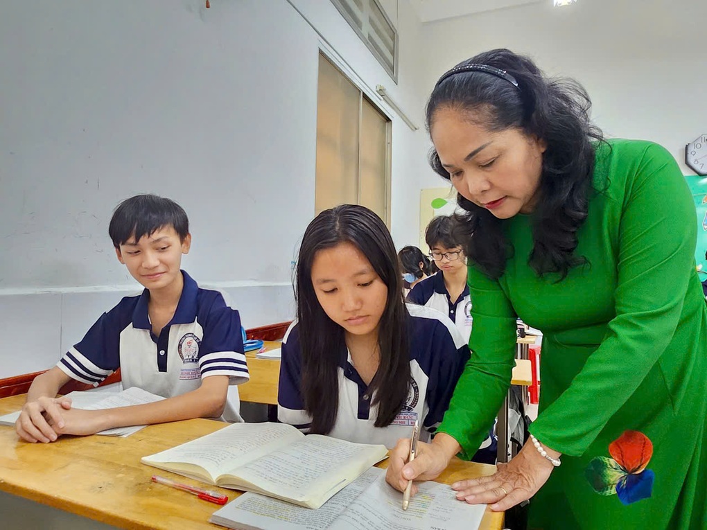 50.000 giáo viên ở TPHCM tham gia khảo sát năng lực tiếng Anh để làm gì? - 1 50.000 giáo viên ở TPHCM tham gia khảo sát năng lực tiếng Anh để làm gì? - 1