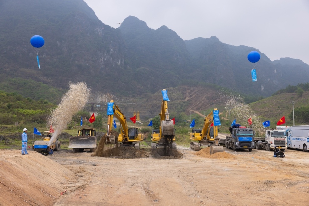 Tập đoàn Xuân Thiện khởi công nhà máy sản xuất vôi và bột nhẹ tại Hòa Bình - 2 Tập đoàn Xuân Thiện khởi công nhà máy sản xuất vôi và bột nhẹ tại Hòa Bình - 2
