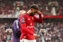 Man Utd trả giá cực đắt sau chiến thắng đầu tiên ở mùa giải