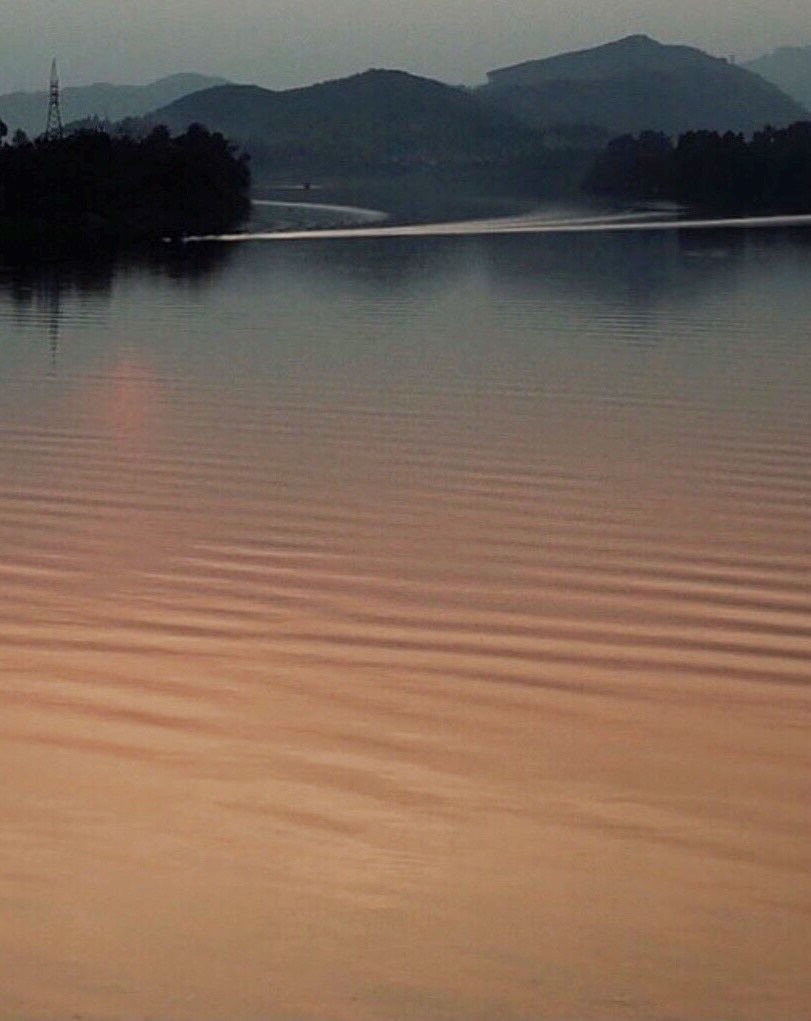 Khung cảnh hoàng hôn đẹp mê hoặc trên sông Hương - 14 Khung cảnh hoàng hôn đẹp mê hoặc trên sông Hương - 14