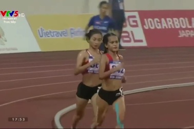 Nguyễn Thị Oanh giành HCV nội dung chạy 5000m
