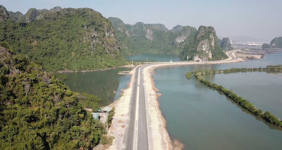 BĐS bám đường bao biển Hạ Long - Cẩm Phả: Gà đẻ trứng vàng cho nhà đầu tư - 1 BĐS bám đường bao biển Hạ Long - Cẩm Phả: Gà đẻ trứng vàng cho nhà đầu tư - 1
