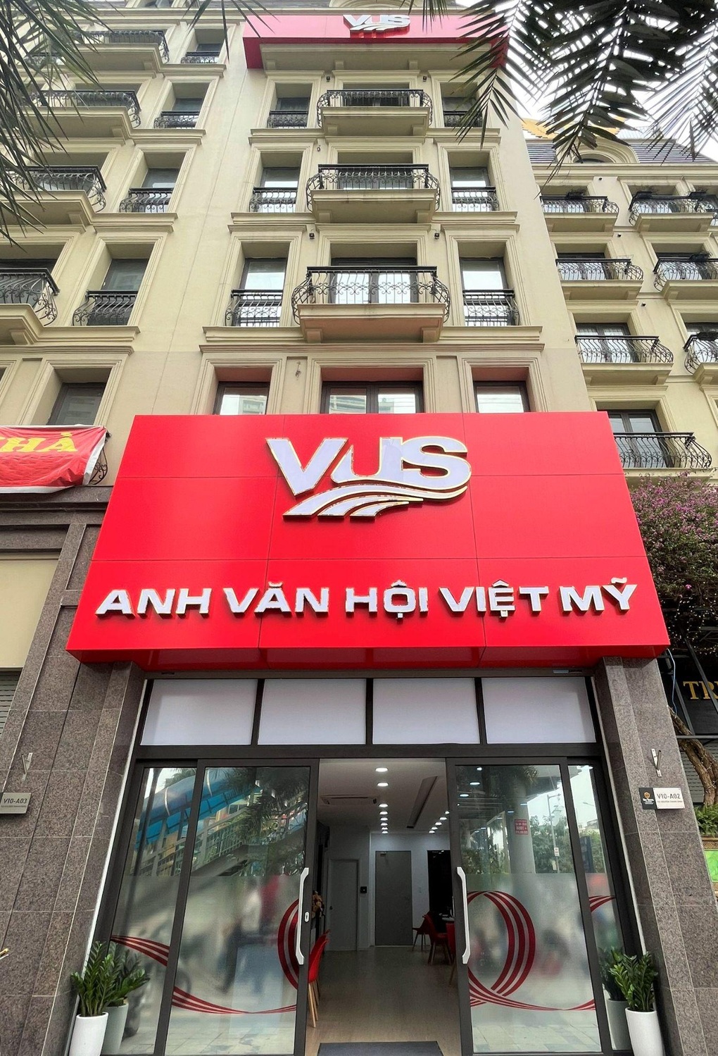 VUS ra mắt cơ sở thứ 60 tại An Hưng, Hà Nội - 3 VUS ra mắt cơ sở thứ 60 tại An Hưng, Hà Nội - 3