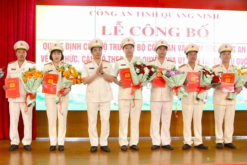 Công an Quảng Ninh điều động, bố trí trưởng và phó trưởng công an cấp xã - 1 Công an Quảng Ninh điều động, bố trí trưởng và phó trưởng công an cấp xã - 1