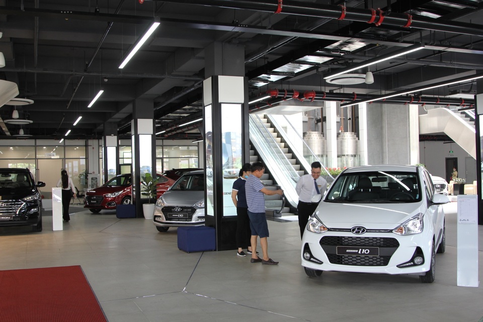 Miễn 50% phí trước bạ: Đại lý lo cháy hàng, dân lo giá xe tăng trở lại - 3 Miễn 50% phí trước bạ: Đại lý lo cháy hàng, dân lo giá xe tăng trở lại - 3