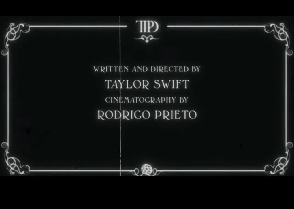 12 interesting details installed by Taylor Swift in MV Fortnight - 9