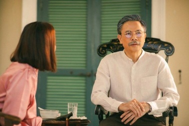 Từ mặt bố mẹ vì bán đất cho anh trai, hai năm sau tôi quỳ xuống xin tha lỗi