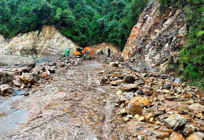 Khu du lịch Cát Cát Sa Pa tan hoang sau lũ quét - Ảnh 4.