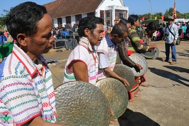 Hai anh em rủ nhau “giữ hồn” văn hóa Mạ