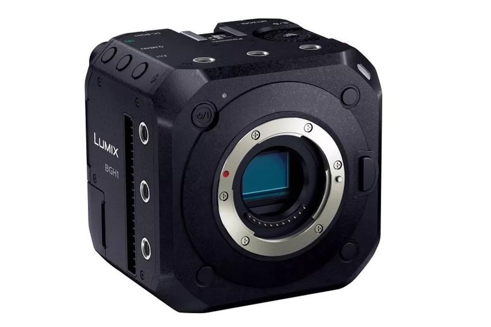 Panasonic ra mắt máy quay phim với thiết kế dạng khối vuông độc đáo - 1 Panasonic ra mắt máy quay phim với thiết kế dạng khối vuông độc đáo - 1