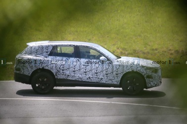 Mercedes GLC thế hệ mới xuất hiện trên đường chạy thử