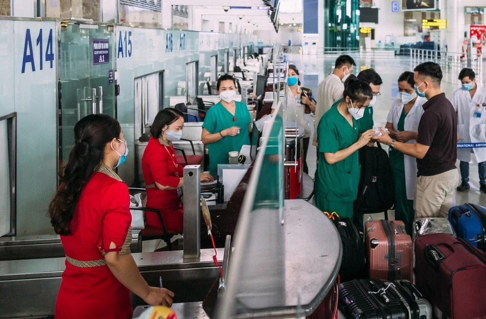 Vietjet tăng cường các chuyến bay vận chuyển nhân lực y tế - 1 Vietjet tăng cường các chuyến bay vận chuyển nhân lực y tế - 1