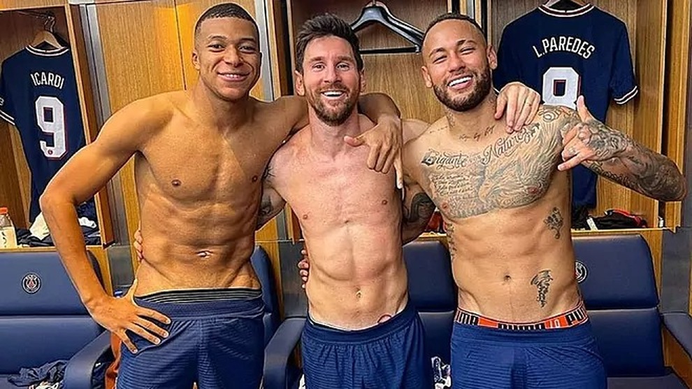 Messi gạch tên C.Ronaldo, chọn Neymar và Mbappe giành Quả bóng vàng  - 2