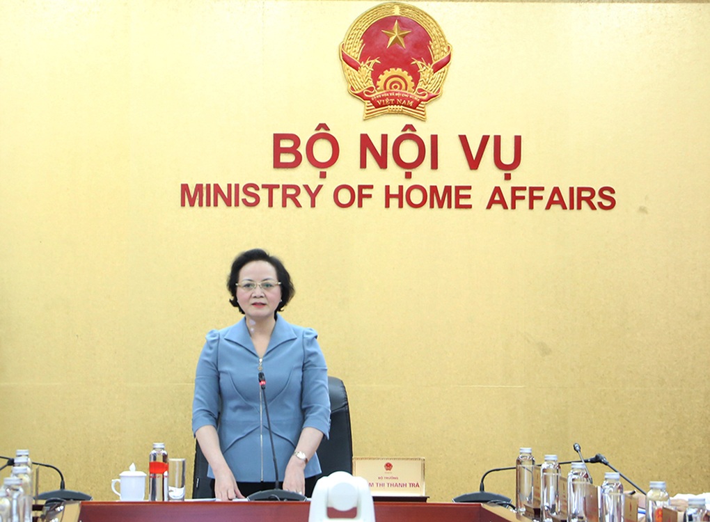 Tiếp tục giải quyết tình hình công chức, viên chức thôi việc, bỏ việc - 1 Tiếp tục giải quyết tình hình công chức, viên chức thôi việc, bỏ việc - 1