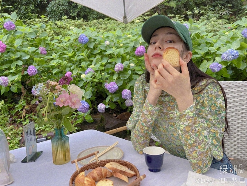 Cuối tuần đi trốn của mỹ nhân Tân Cương - Địch Lệ Nhiệt Ba - 2