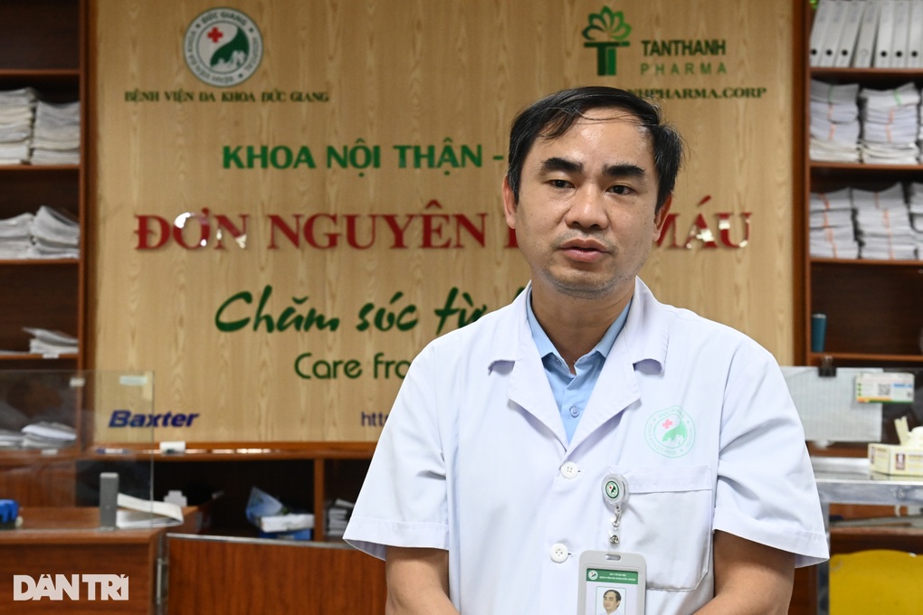 29-jähriger Mann erleidet Nierenversagen, weil er während seiner Studienzeit lange aufblieb und in Eile aß - 2 Người đàn ông 29 tuổi suy thận vì thời sinh viên thức khuya, ăn vội vã - 2