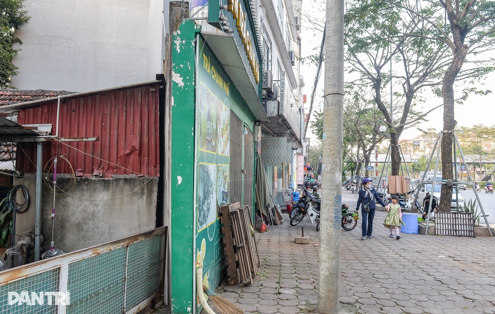 Nhà kỳ dị chẳng giống ai nhưng giá 1 tỷ đồng/m2 - 1 Nhà kỳ dị chẳng giống ai nhưng giá 1 tỷ đồng/m2 - 1
