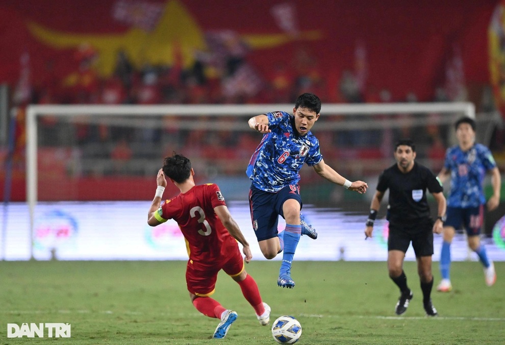 Sân Mỹ Đình bị báo Nhật Bản chê bai kém chất lượng dù mới tu sửa - 2