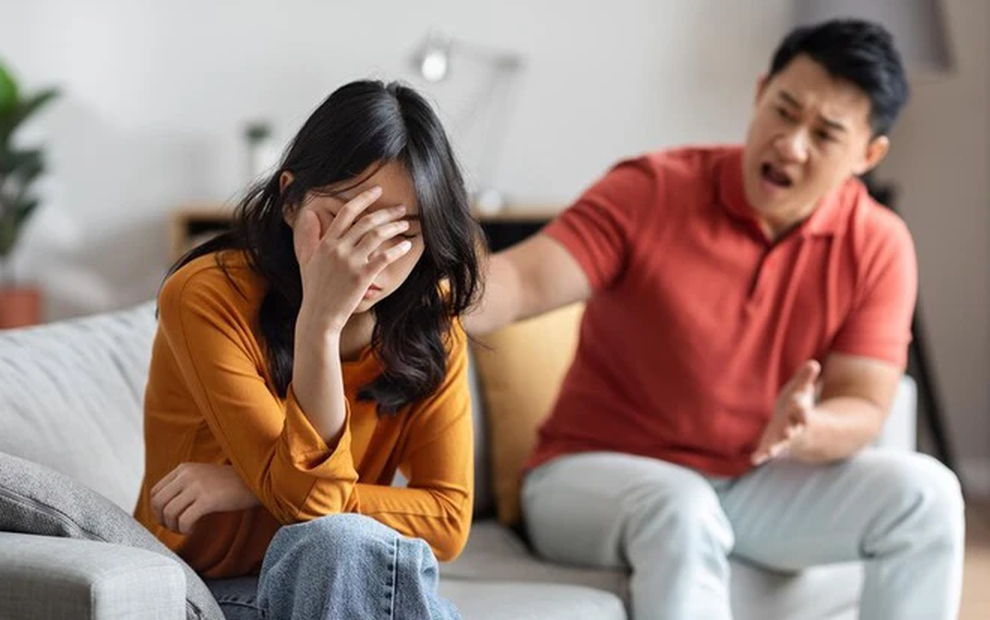 Bạn trai lao vào công ty làm điều này, tôi xấu hổ nghỉ việc ngay lập tức - 1 Bạn trai lao vào công ty làm điều này, tôi xấu hổ nghỉ việc ngay lập tức - 1