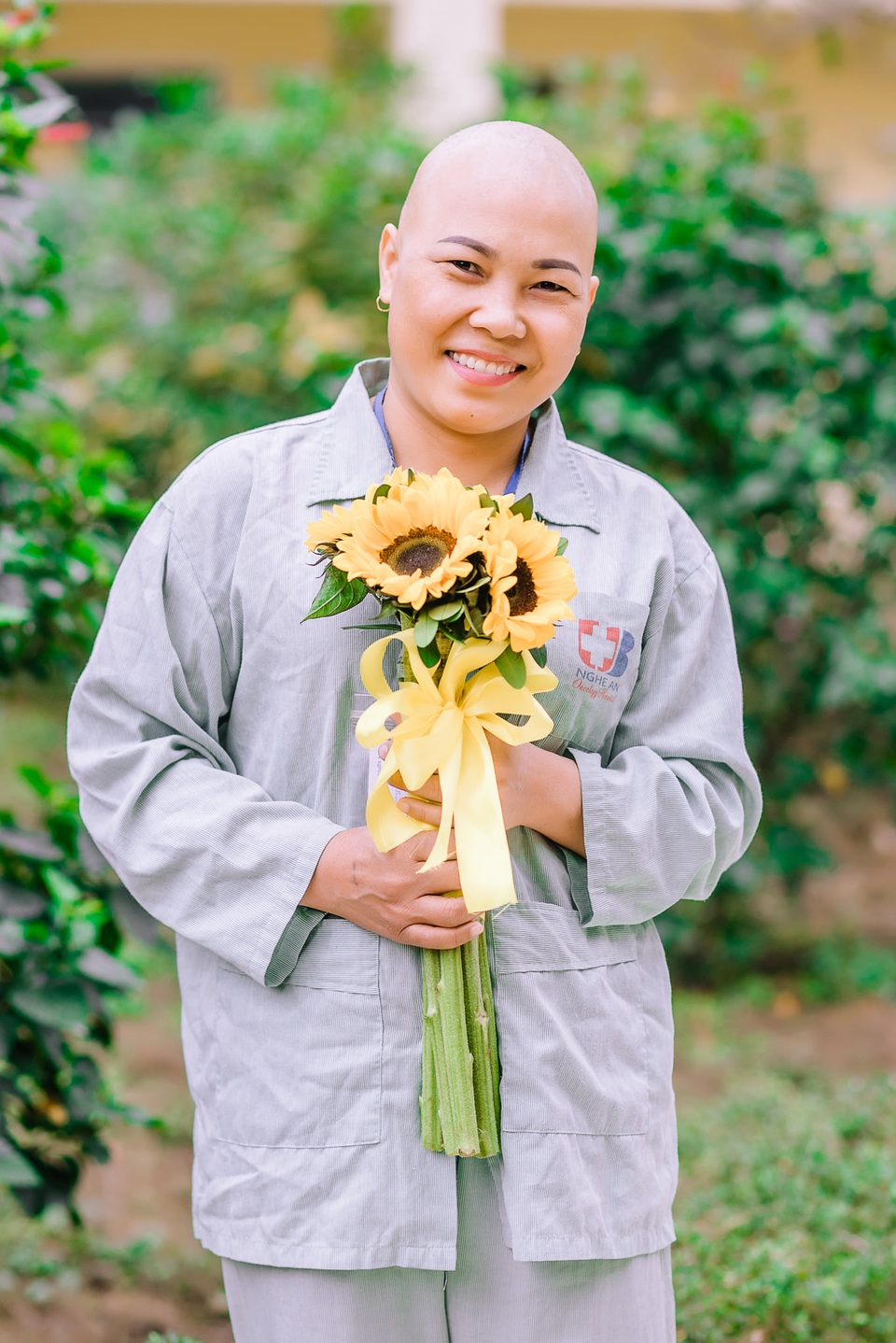 Những chiến sỹ áo blouse trắng mang nụ cười cho bệnh nhân ung thư - 8 Những chiến sỹ áo blouse trắng mang nụ cười cho bệnh nhân ung thư - 8