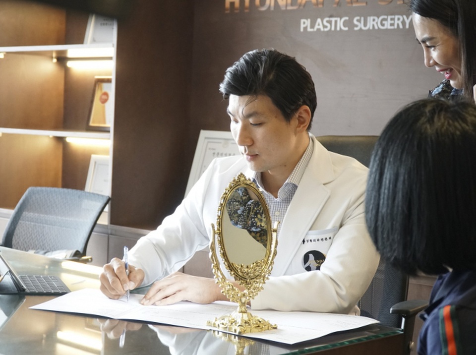 Trước khi phẫu thuật ngực cần chuẩn bị gì? - 1