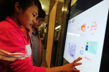 Có vé tàu điện tử, không còn phải ra ga lấy vé