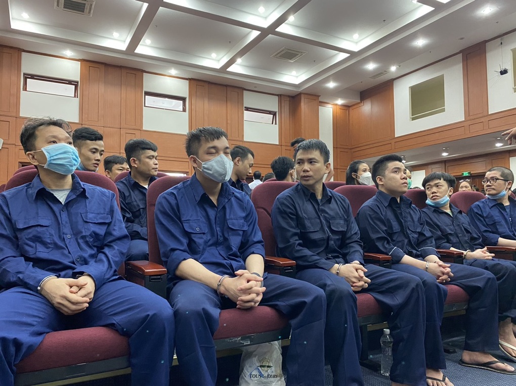 Tại sao vợ siêu lừa Nguyễn Thái Luyện không tới tòa? - 2 Tại sao vợ siêu lừa Nguyễn Thái Luyện không tới tòa? - 2