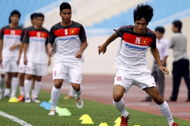 ĐT Việt Nam rèn luyện thể lực ở Nha Trang