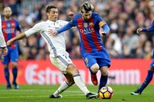IFFHS công bố kết quả bất ngờ, Messi và Ronaldo ai xuất sắc hơn?