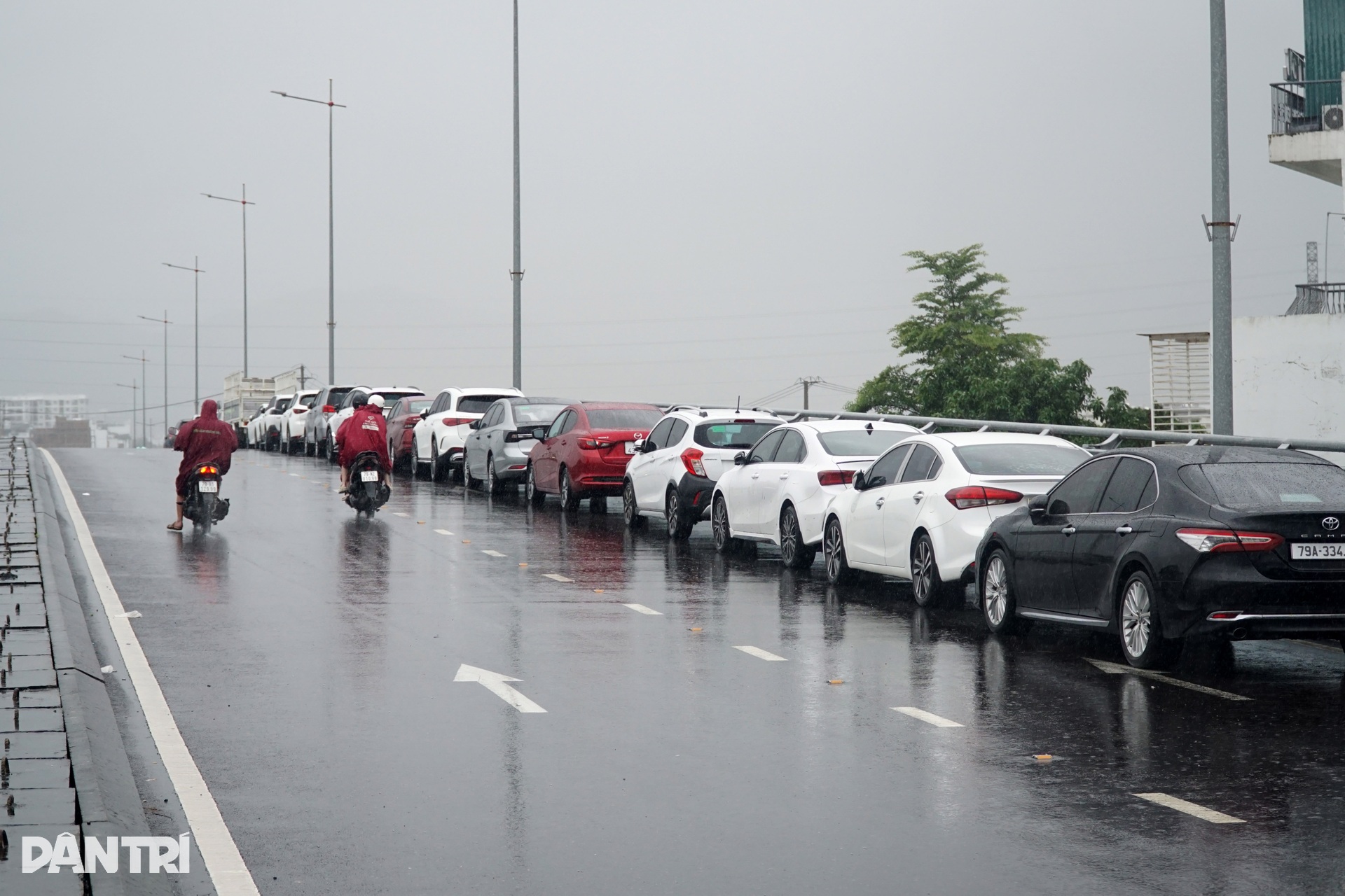 Nút giao nghìn tỷ thành điểm tránh trú an toàn trong tâm lũ Nha Trang - 3